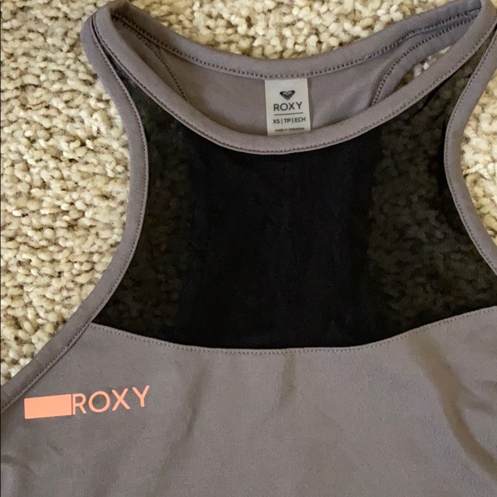 SOLD - Roxy Workout Top - Picture 2 of 4